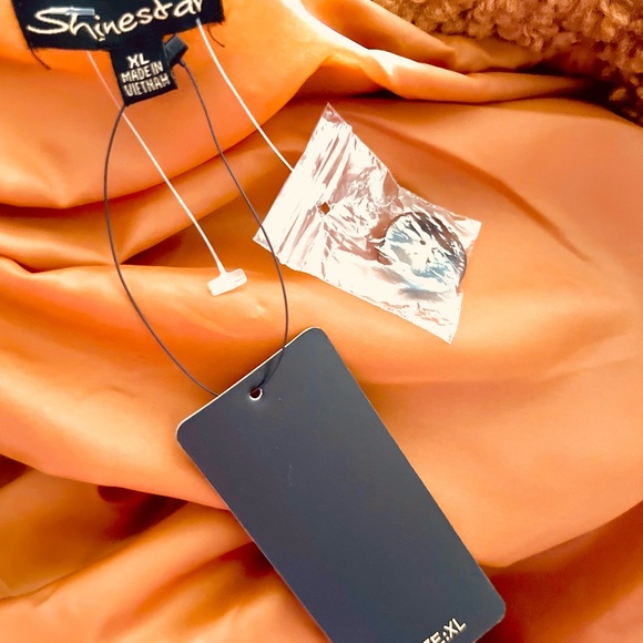 ❤️❤️❤️SALE❤️❤️❤️ NWT Teddy coat 🧥 - Picture 4 of 4